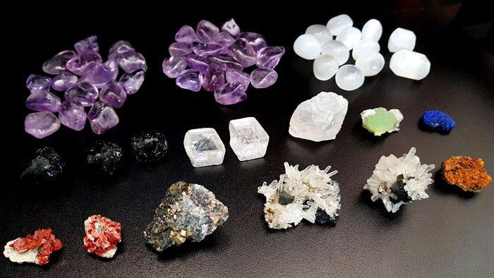 Kristallen op matrix- 1 kg - (18), Verzamelen, Mineralen en Fossielen