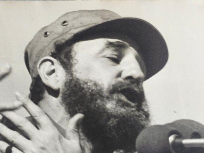 Alberto Korda (1928–2001) - Unseen Private Fidel Castro, Antiek en Kunst, Kunst | Designobjecten