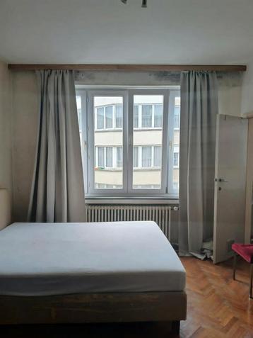 Appartement aan Avenue Mozart, Forest