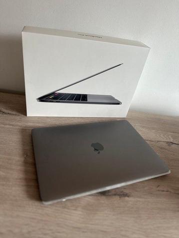 Apple MacBook Pro 13-inch, 2018 Touch Bar 256GB Space Gray