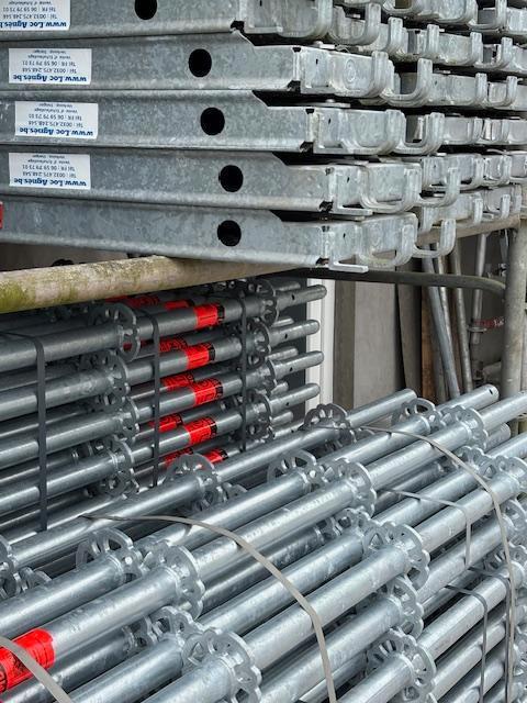 Matériel d’échafaudage compatible et homologué – bons prix, Doe-het-zelf en Bouw, Steigers
