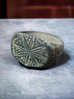 Middeleeuws Tempelier Period Brons Ring  (Zonder