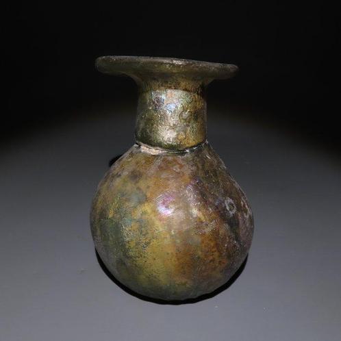 Oud-Romeins Glas Vaas. 1e-3e eeuw n.Chr. Hoogte 10,5 cm., Verzamelen, Mineralen en Fossielen