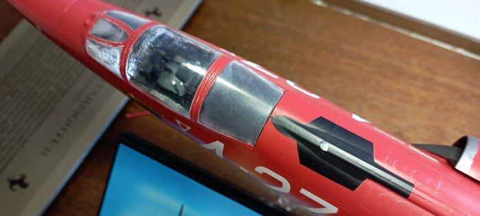 Revell 1:32 - Modelauto - Ferrari Flugzeuge, Enfants & Bébés, Jouets | Autre