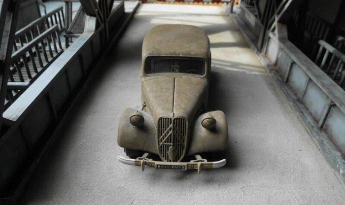 BURAGO - Figuur - 1/24 schaal: Citroën Traction Avant 1938, Kinderen en Baby's, Speelgoed | Overig