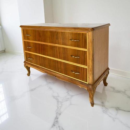 Commode - Bois, Laiton, Noyer, Antiek en Kunst, Curiosa en Brocante