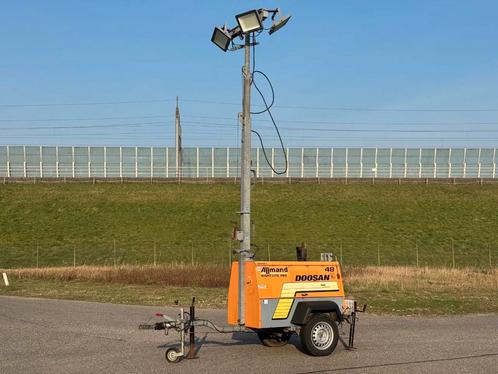 Doosan Allmand Night-Light Pro mobiele lichtmast LED, Doe-het-zelf en Bouw, Bouwverlichting, Ophalen