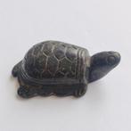 Oud Tibetaans Black Sone Belangrijk schildpadkraal talisman, Antiek en Kunst