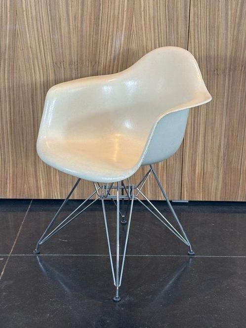 Herman Miller - Charles & Ray Eames - Stoel - DAR -, Antiek en Kunst, Antiek | Meubels | Stoelen en Sofa's