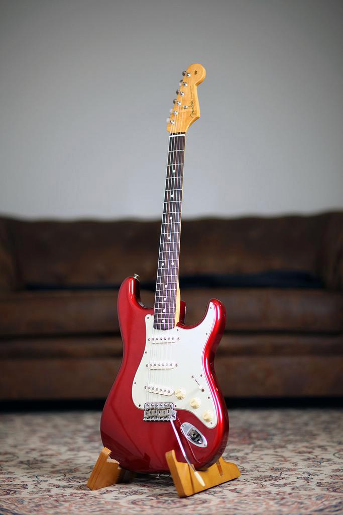 Fender Classic 60s Stratocaster | Candy Apple Red, Muziek en Instrumenten, Snaarinstrumenten | Gitaren | Elektrisch, Verzenden