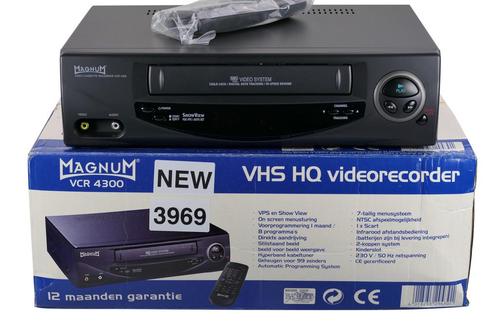 Magnum VCR4300 | VHS / DVD Combi Recorder | NEW IN BOX, TV, Hi-fi & Vidéo, Lecteurs vidéo, Envoi
