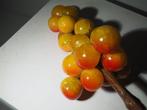 Sculpture, Vintage Alabaster Grape Bunches - 25 cm - Albâtre