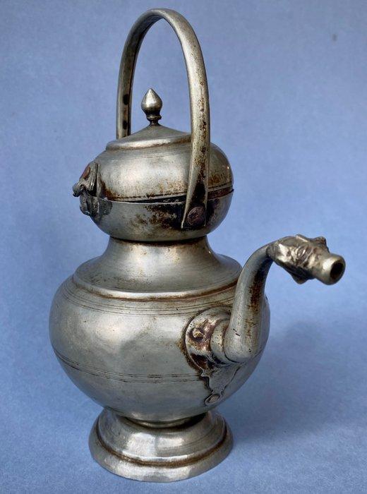 Ritueel in metalen legering met votieve inscriptie en tuit, Antiek en Kunst, Kunst | Niet-Westerse kunst