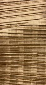 Fluweel met duidelijke horizontale ribbels, gevoerd ter