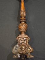 Kaarsenhouder - Hout - Roomse Kerk XVII
