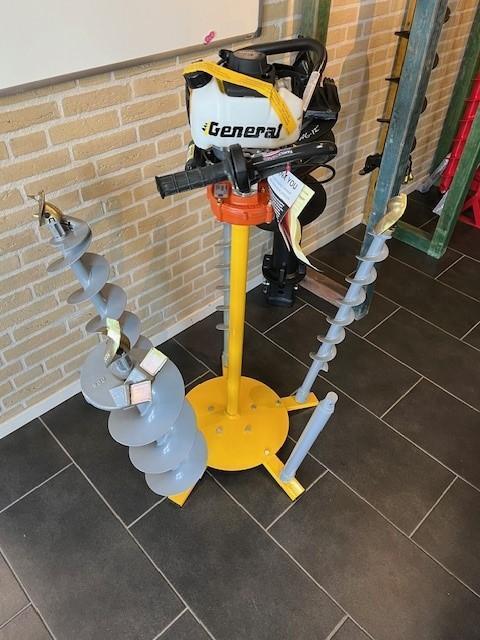 Grondboor General Equipment M242H Eénman, Jardin & Terrasse, Palissades, Enlèvement ou Envoi