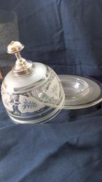 Beurrier - rond - verre, argent - Tarte au beurre glacée.