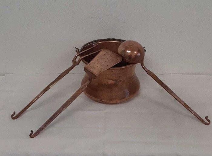 Bestekset (4) - Koper - Set ambachtsman + Paiolo, Antiek en Kunst, Antiek | Keukengerei