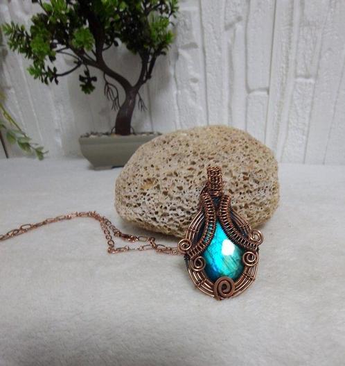 Neon Flash Labradoriet Hanger Ketting – Handgemaakte Koperen, Verzamelen, Mineralen en Fossielen