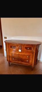 Commode (3) - Hout, Walnoot