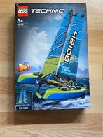 Lego Set - 42105 - Technic - Catamaran, Nieuw