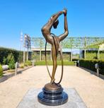 Sculpture, Ballerina met hoepel - 40 cm - Bronze
