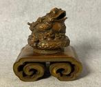 Chinese gelukskikker wierookbrander inclusief sokkel - Eind, Antiek en Kunst