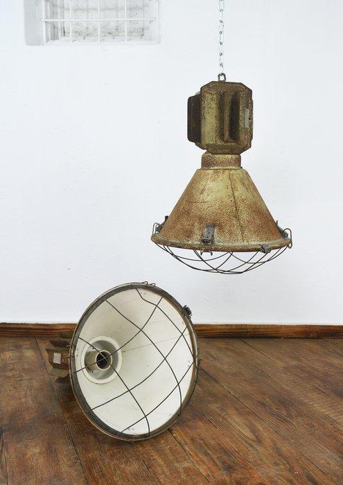Mesko - Plafondlamp - Glas, Staal - Twee Poolse industriële, Antiek en Kunst, Antiek | Verlichting