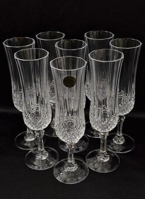 Cristal dArques - Flûte à champagne (8) - Longchamp -, Antiek en Kunst, Antiek | Meubels | Tafels