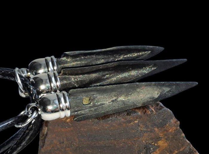 Scythe Pointes de flèche en bronze (3 pièces). En excellent, Bijoux, Sacs & Beauté, Bijoux anciens