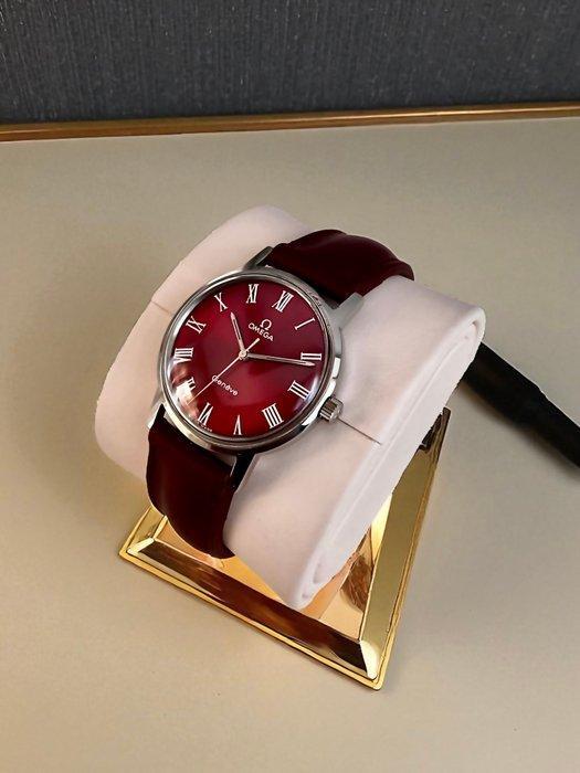 Omega - Genève - Gilt Red Dial - 135.011/1 - Heren - 1962, Handtassen en Accessoires, Horloges | Heren