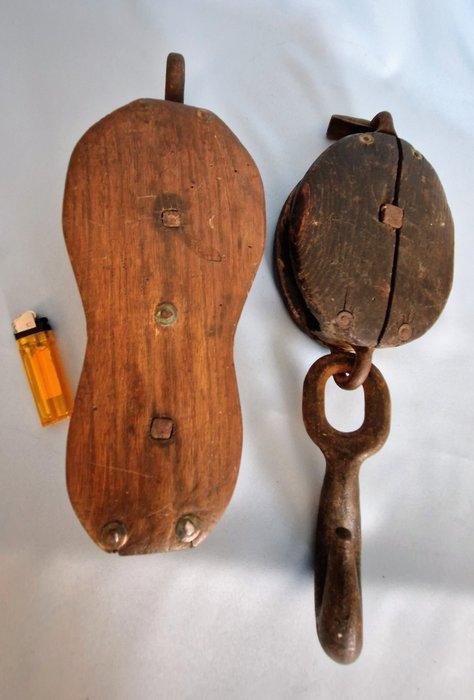 Katrollen (2) - Hout, IJzer, Antiek en Kunst, Curiosa en Brocante