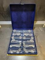 YER - Messensteun (12) - Geperst glas, transparant en mat