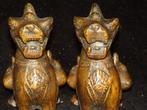 2 Antieke Foo Dogs - Tempelleeuwen - Figuur - Nepal, Antiek en Kunst