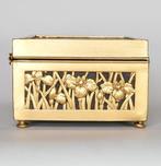 Kist - Bronzenkleurig metaal met houten inzet. - Art Nouveau, Antiek en Kunst