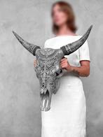 Crâne de vache gris sans réserve - Cornes sculptées