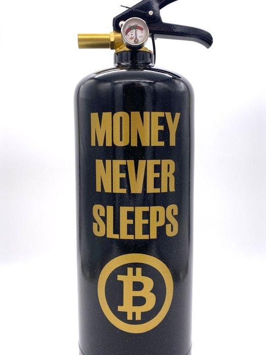 MVR - Extinguisher Money Never Sleeps - Bitcoin, Antiek en Kunst, Kunst | Designobjecten