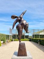 sculptuur, Performing athlete - 70 cm - Brons