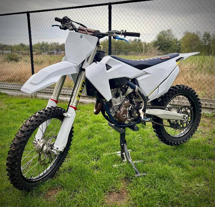 Veiling: Cross-moto Husqvarna 250 F Benzine 2021 (Marge), Motoren, Motoren | Husqvarna, Ophalen