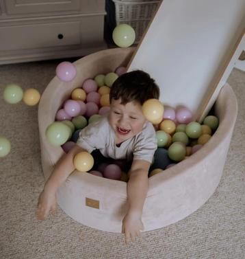 Ballenbad van babyschuim 30 cm - Lente beschikbaar voor biedingen