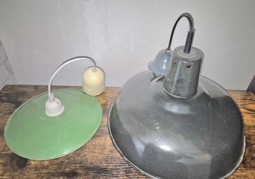 Plafondlamp (2) - lampje voerbak - Emaille, Staal -, Antiek en Kunst, Antiek | Wandborden en Tegels