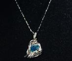 Ct. 41.20 Hanger in zilver met natuurlijke neonblauwe, Verzamelen