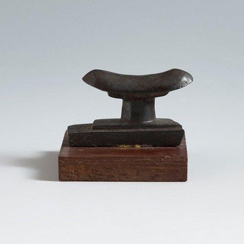 Égypte ancienne Pierre Amulette de repose-tête. Longueur de, Verzamelen, Mineralen en Fossielen