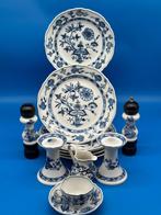 Harnais - Service en porcelaine Zwiebelmuster avec, Antiek en Kunst
