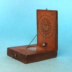 Diptych sundial - Hout - Portugal - 1850-1900