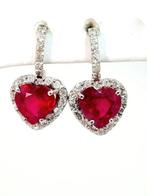 Oorbellen - 18 karaat Witgoud Robijn - Diamant, Handtassen en Accessoires, Oorbellen, Nieuw