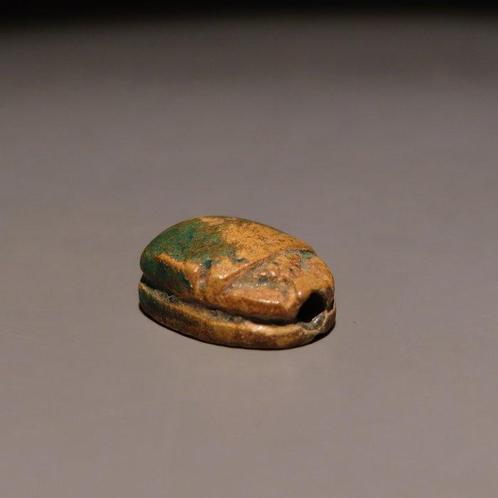 Oud-Egyptisch Speksteen Scarabe at. Hyksos-periode, 1782 -, Verzamelen, Mineralen en Fossielen