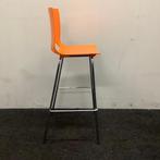 Tweedehands barkruk zithoogte 77 cm, oranje - chroom, Huis en Inrichting, Barkrukken, Gebruikt