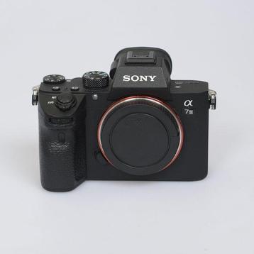Sony A7 Mark III Spiegelloze camera beschikbaar voor biedingen