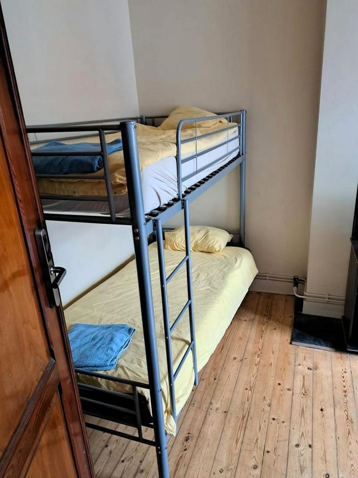 Appartement en Rue Peter Benoit, Etterbeek, Immo, Appartements & Studios à louer, 20 à 35 m², Bruxelles